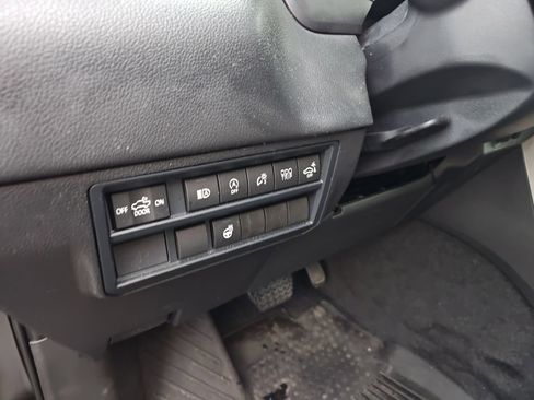 Used 2024 Toyota Tundra Limited AWD/4WD image 10