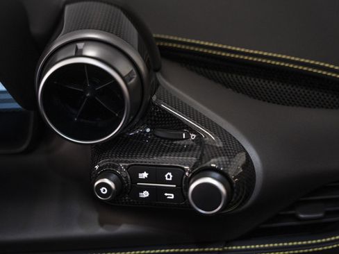 Certified 2022 Ferrari F8 Tributo RWD image 53