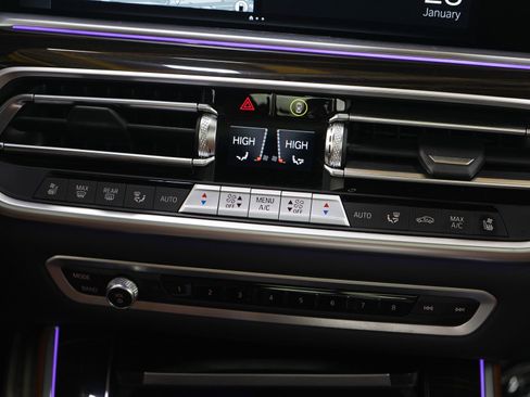 Used 2023 BMW X5 M50i w/ Executive Package image 17