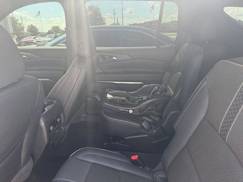 Used 2025 Chevrolet Traverse High Country w/ LPO, Floor Liner Package FWD image 7