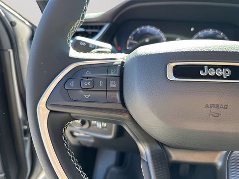 New 2026 Jeep Grand Cherokee Laredo RWD image 32