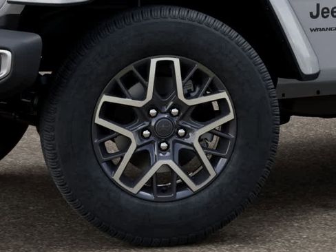 New 2025 Jeep Wrangler Unlimited Sahara w/ Technology Group AWD/4WD image 8