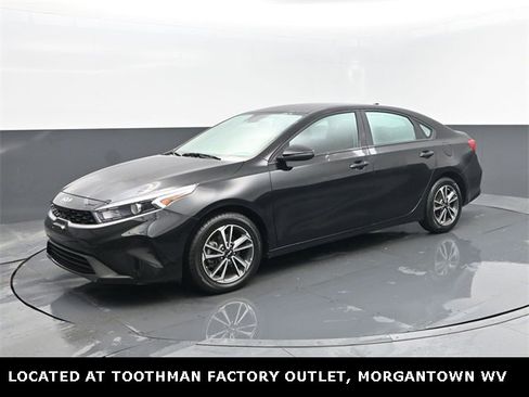 Used 2023 Kia Forte LXS w/ LXS Technology Package image 1