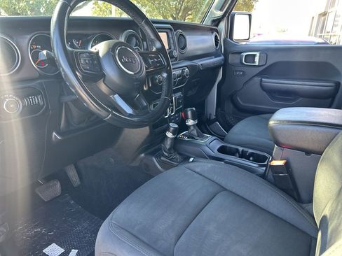 Used 2020 Jeep Wrangler Unlimited Sport image 24