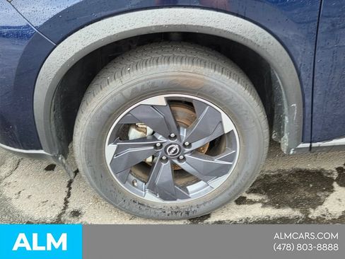 Used 2025 Nissan Rogue SV FWD image 25