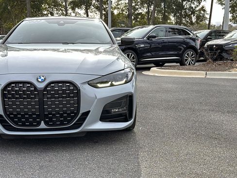 Used 2022 BMW 430i Coupe w/ M Sport Package image 9