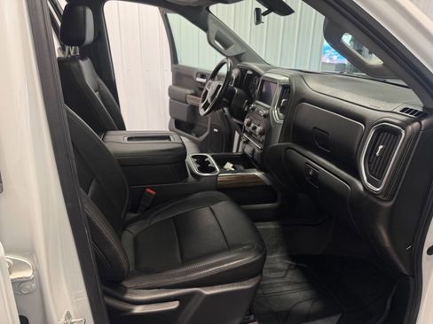 Used 2019 Chevrolet Silverado 1500 RST image 25