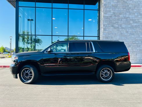Used 2019 Chevrolet Suburban LT AWD/4WD image 2