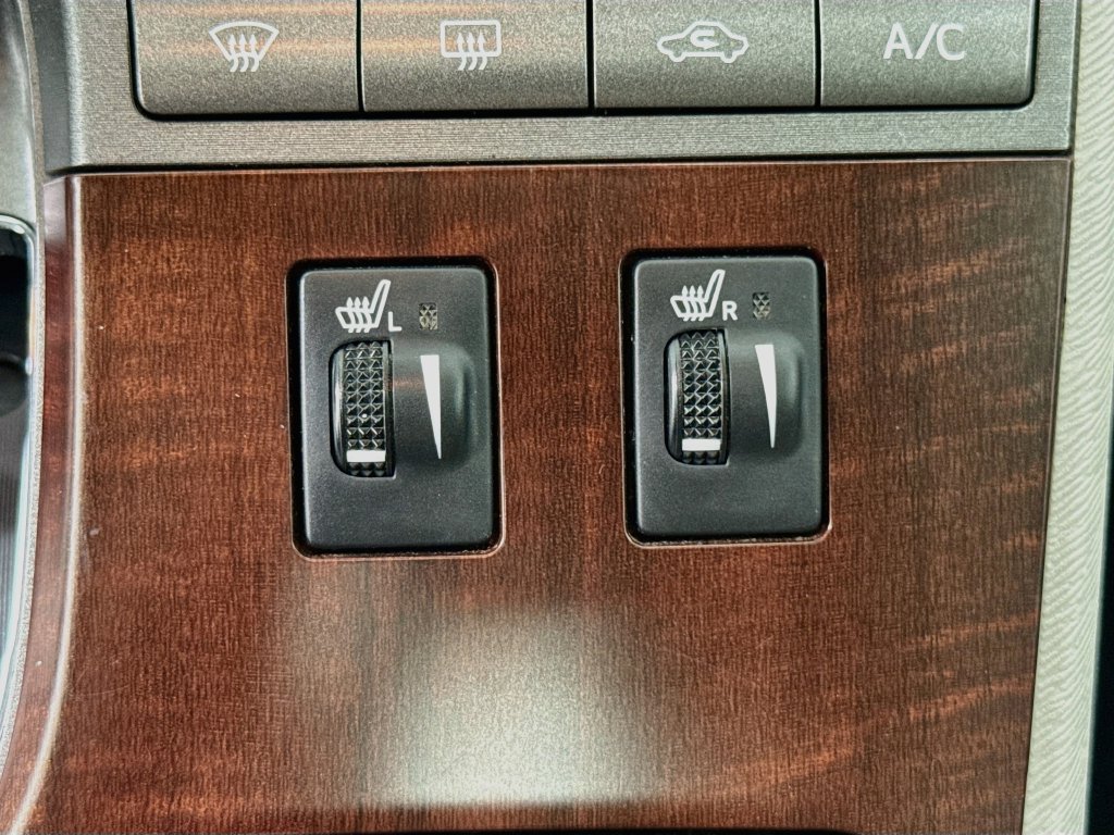 Used 2012 Toyota Venza XLE w/ XLE Premium Pkg AWD/4WD image 31