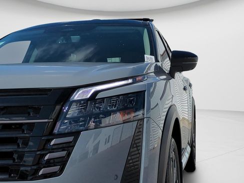 New 2026 Nissan Pathfinder Platinum w/ Accent Package FWD image 26