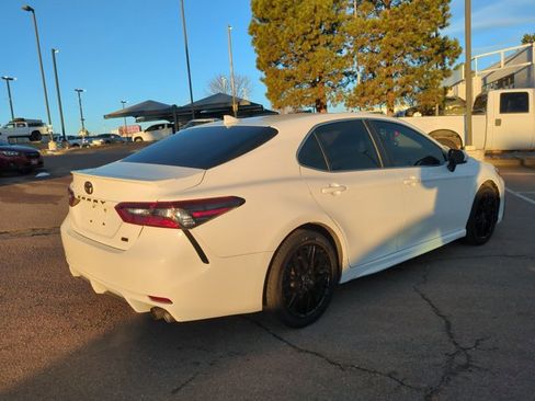 Used 2021 Toyota Camry SE image 5