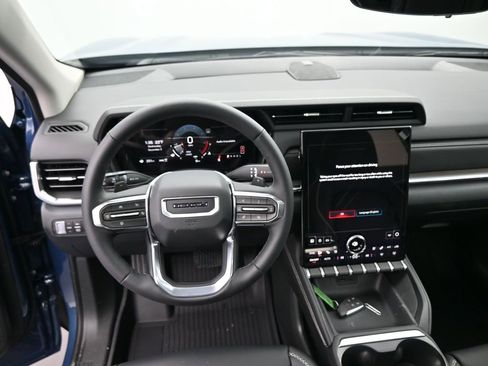 New 2026 GMC Terrain Denali w/ LPO, Black Badging Package image 13