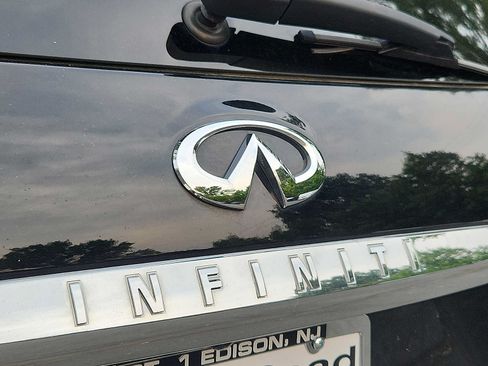 Used 2019 INFINITI QX60 Luxe w/ Essential Package AWD/4WD image 3