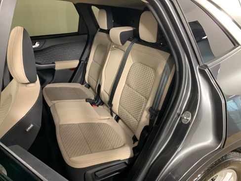 Used 2020 Ford Escape SE image 29