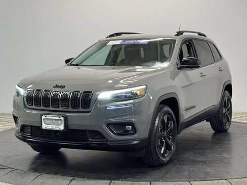 Used 2023 Jeep Cherokee Altitude Lux AWD/4WD image 4