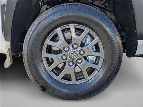 Used 2026 Toyota 4Runner SR5 AWD/4WD image 24