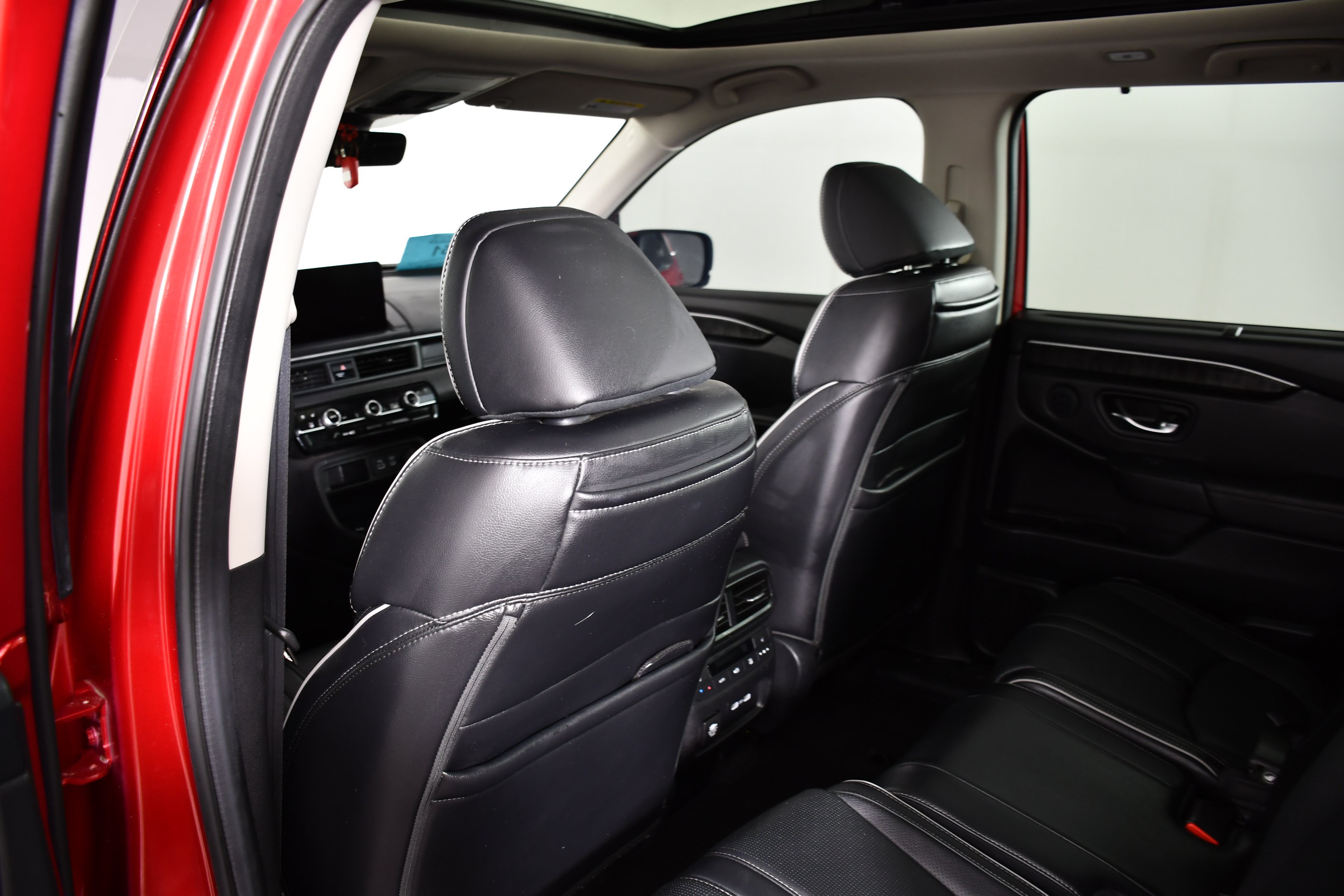 Certified 2023 Honda Pilot Elite image 49