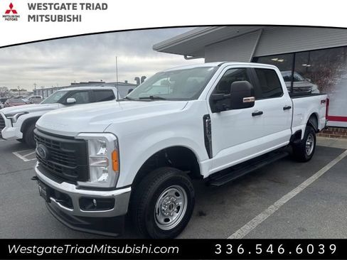 Used 2023 Ford F250 XL w/ FX4 Off-Road Package AWD/4WD image 3
