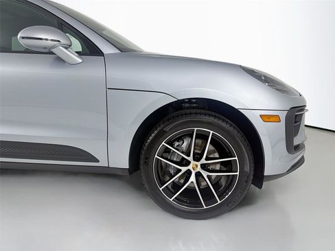 New 2025 Porsche Macan image 30