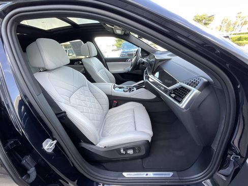 Certified 2024 BMW X6 xDrive40i w/ Premium Package image 22