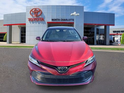 Used 2019 Toyota Camry LE image 5