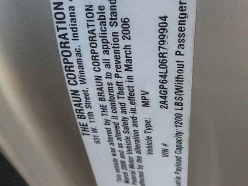 Used 2006 Chrysler Town & Country Limited w/ Trailer Tow Prep Group image 38