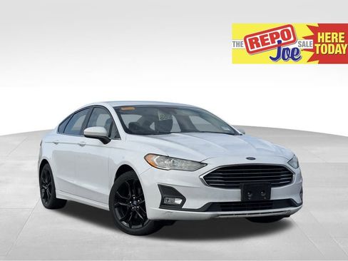 Used 2020 Ford Fusion SE w/ Equipment Group 151A image 1