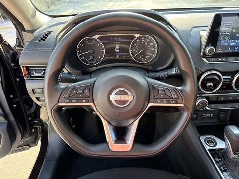 Used 2024 Nissan Sentra SV FWD image 21