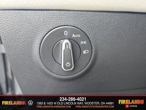 New 2024 Volkswagen Tiguan SE R-Line image 25