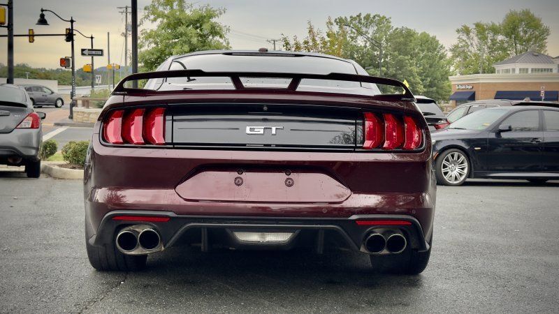 Used 2018 Ford Mustang GT Premium w/ GT Performance Package RWD image 6