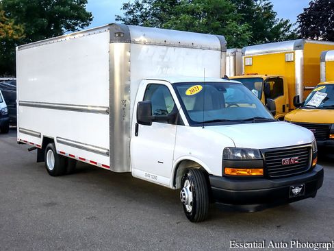 Used 2021 GMC Savana 3500 Extended w/ Power Convenience Package image 10