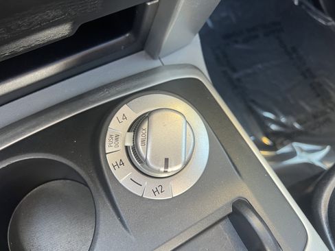 Used 2013 Toyota 4Runner SR5 w/ Convenience Pkg image 24