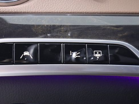 Used 2018 Mercedes-Benz S 560 4MATIC Sedan image 10