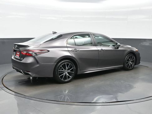 Used 2023 Toyota Camry SE FWD image 6