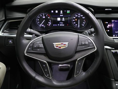 Used 2025 Cadillac XT5 Sportv w/ LPO, Red Accent Package AWD/4WD image 3