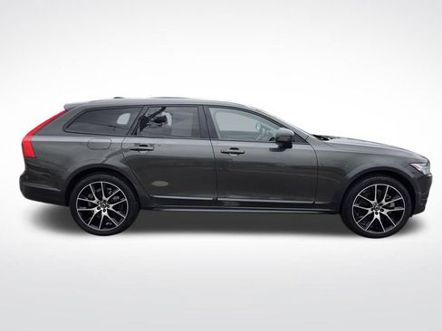 Used 2020 Volvo V90 T6 Cross Country AWD/4WD image 10