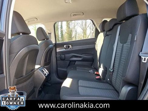 Used 2025 Kia Sorento LX image 10