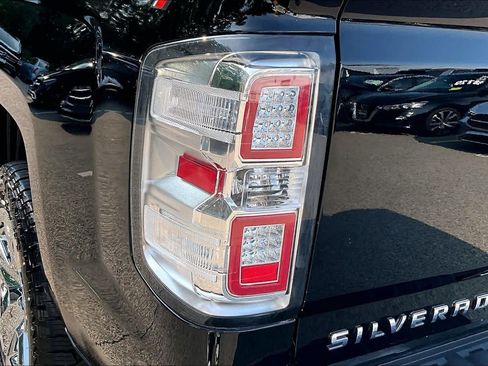 Used 2018 Chevrolet Silverado 1500 Custom w/ Trailering Package AWD/4WD image 27