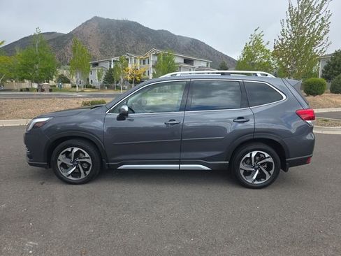 Used 2023 Subaru Forester Touring AWD/4WD image 6