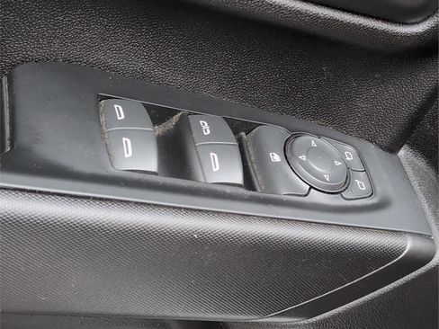 Used 2023 Chevrolet Silverado 2500 Custom w/ Custom Value Package image 16