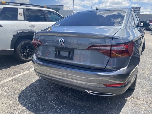 Used 2019 Volkswagen Jetta R-Line FWD image 9