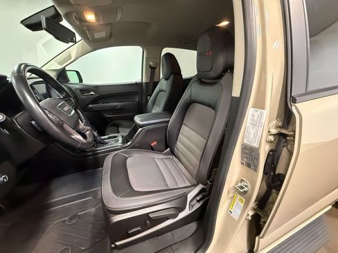 Used 2022 GMC Canyon AT4 image 12