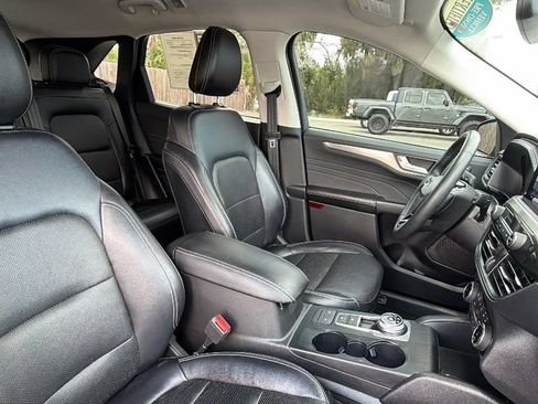 Certified 2022 Ford Escape Titanium FWD image 36