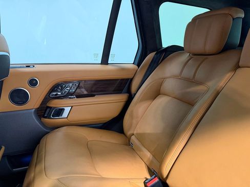 Used 2018 Land Rover Range Rover Autobiography image 17