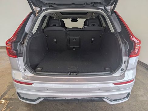 Used 2026 Volvo XC60 B5 Core w/ Climate Package image 5