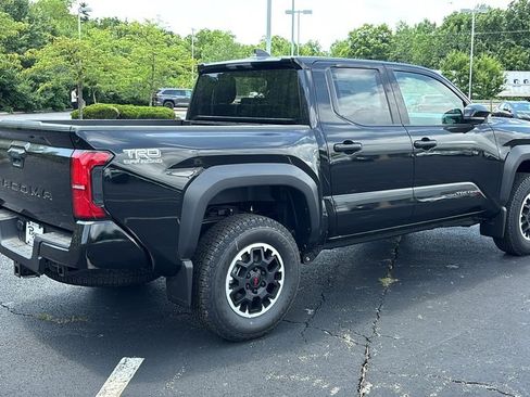 New 2026 Toyota Tacoma TRD Off-Road AWD/4WD image 30