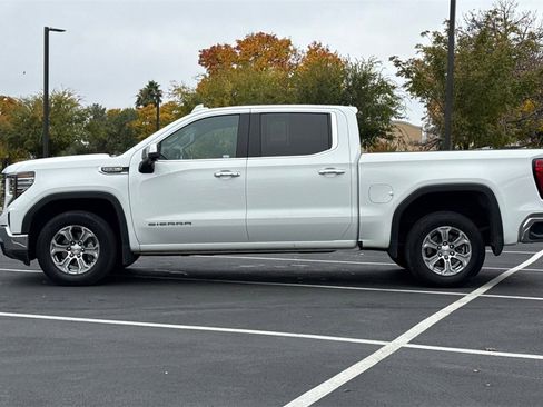 Used 2024 GMC Sierra 1500 SLT image 13