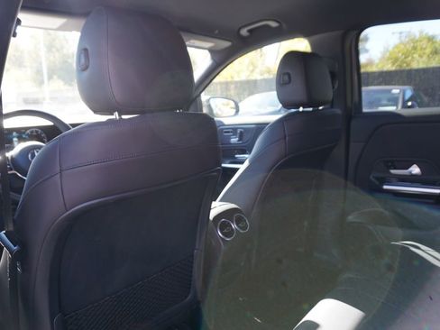 Certified 2021 Mercedes-Benz GLA 250 4MATIC image 14