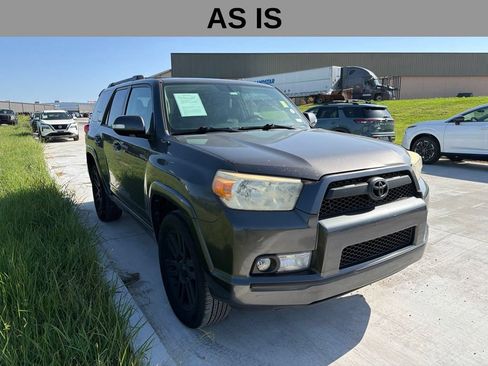 Used 2011 Toyota 4Runner Limited AWD/4WD image 3