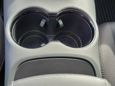 Used 2021 Toyota Venza LE image 32